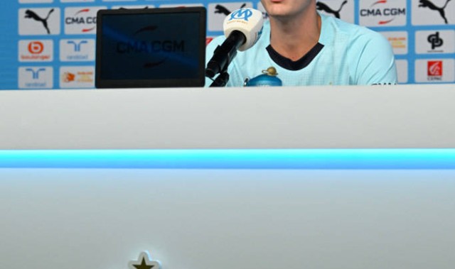 登贝莱荣膺2025金球奖！法甲赛场再现世界最佳风采