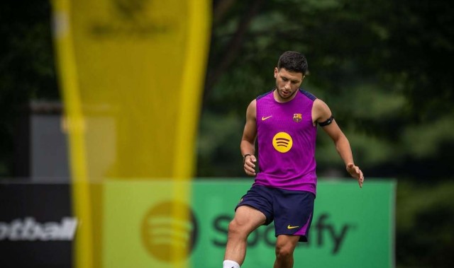 巴萨天才太多也是烦恼，德甲豪门上门淘宝，想租借这位19岁新星