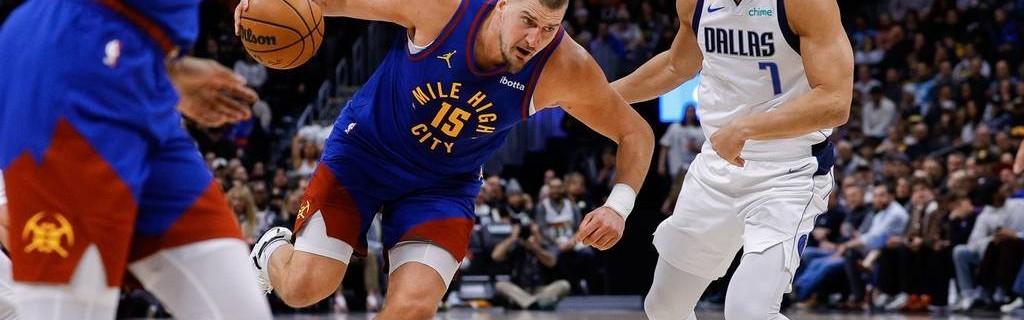 戴维斯32+13约基奇空砍29+20+13 独行侠胜掘金