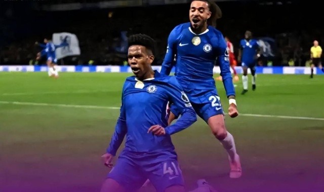 利物浦各项赛事遭遇3连败＋联赛丢掉榜首位置＋欧冠仅列第17位！