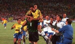 踢3届世界杯都是巴西主力，却在意甲沦为替补，悍将失意于俱乐部