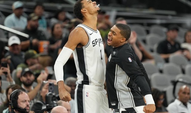 季前赛-文班亚马17+12卡斯尔16分 马刺大胜步行者