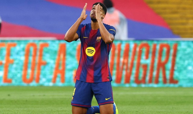 西甲-阿劳霍当中锋读秒绝杀 佩德里破门巴萨2-1赫罗纳